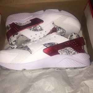 nike huarache shoe palace
